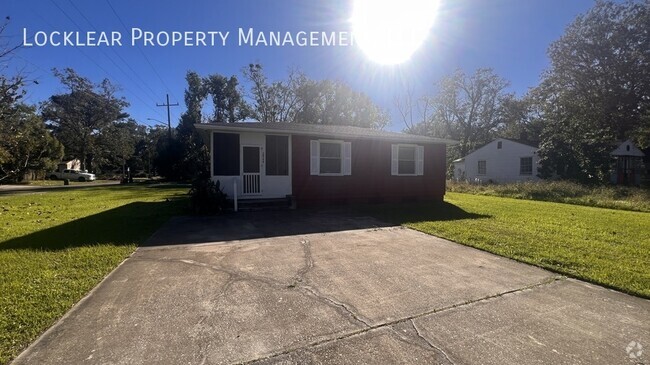 Building Photo - Landscaping & Utilities Included! Rental