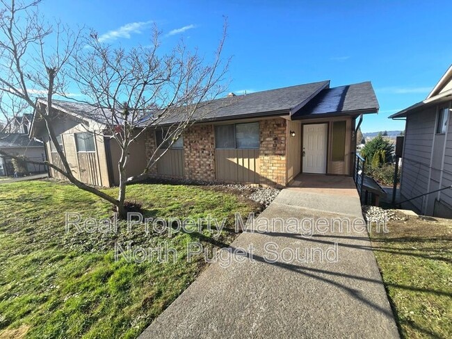 Building Photo - 228 N Stillaguamish Ave