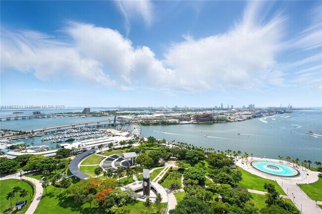 Photo - 50 Biscayne Blvd Unidad 3002 Rental