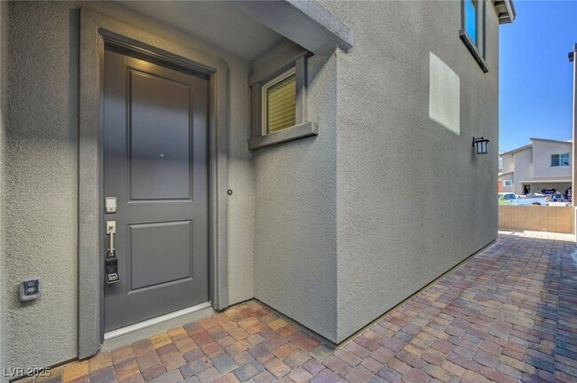 Photo - 1498 Marsh Bird St