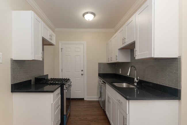 Photo - 3817 N Greenview Ave Unidad W4