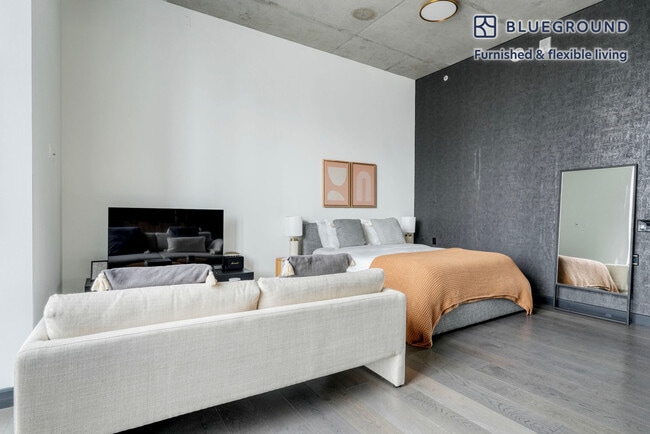 Photo - 501 Brazos St Unidad FL15-ID247