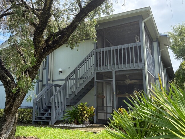 Building Photo - Spacious 2BR/2BA Condo with Vaulted Ceilin... Unit Apt J-8