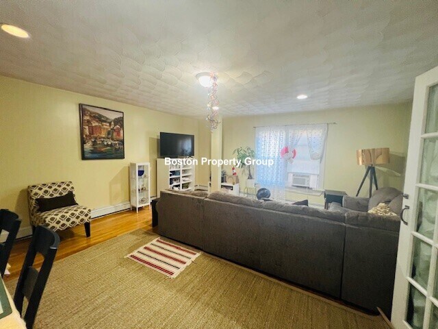 Photo - 40 Litchfield St Unit 1