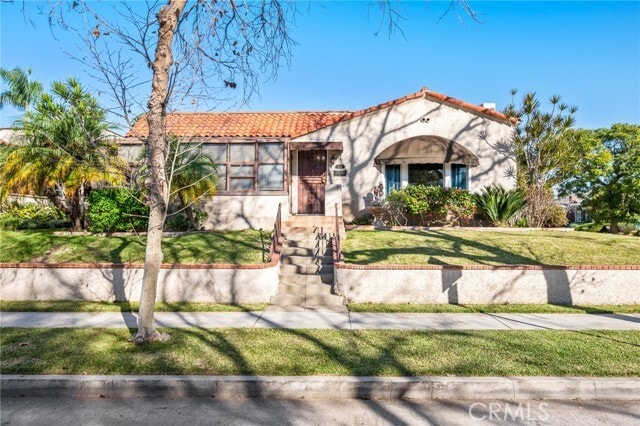 Photo - 929 E 37th St