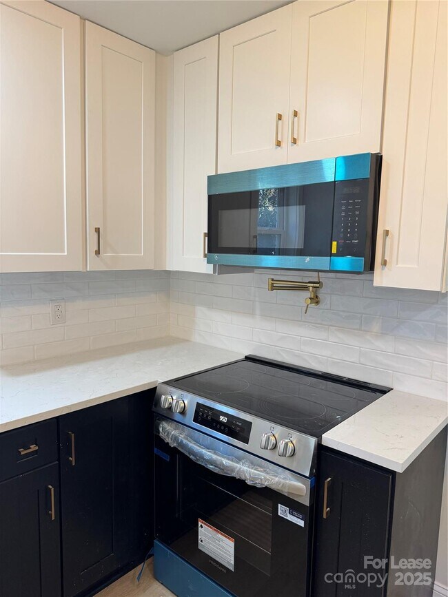 Photo - 1320 Anderson St