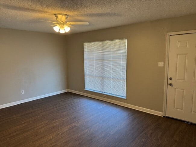 Photo - 3104 Gay Blvd