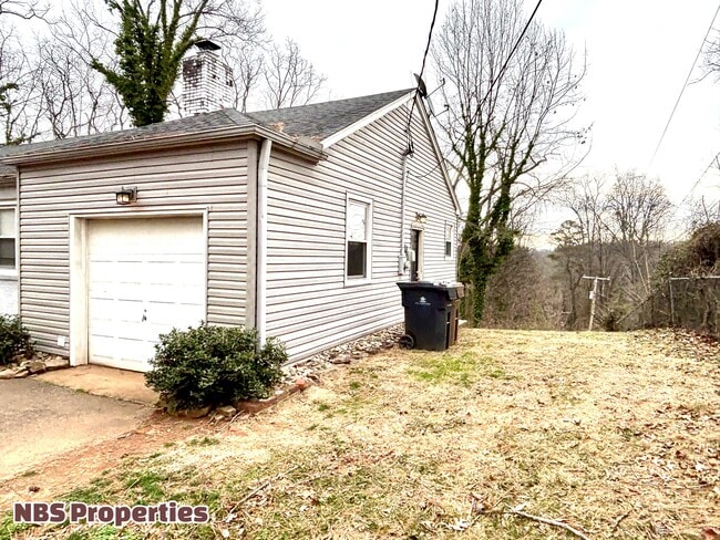 Photo - 602 Lookout Ct SE