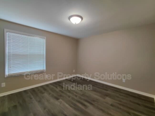 Photo - 2870 Vigo St