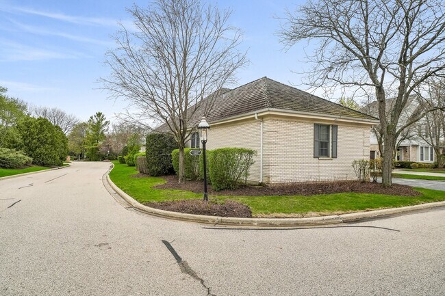 5 Middlesex Ct