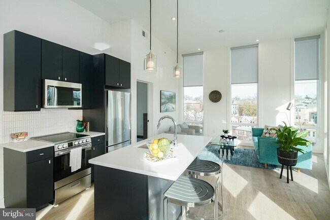 Photo - 5013 Springfield Ave Unit 403