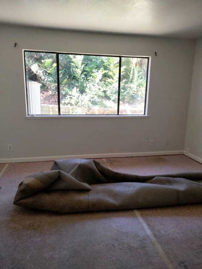 Building Photo - Beautiful 3/2 Home in Great Neighborhood!!