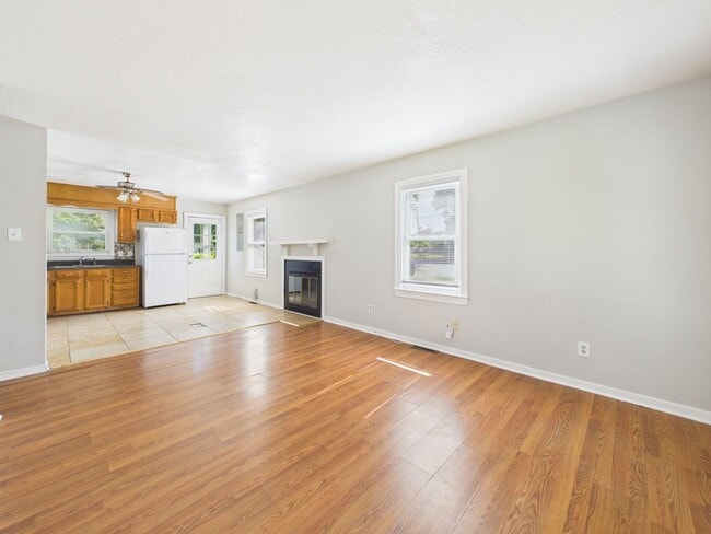 Photo - 835 Winnetka Ave