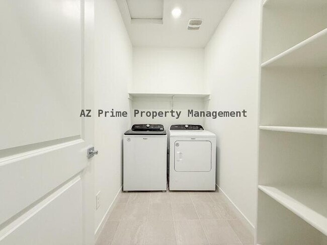 Photo - 17683 W Madison St