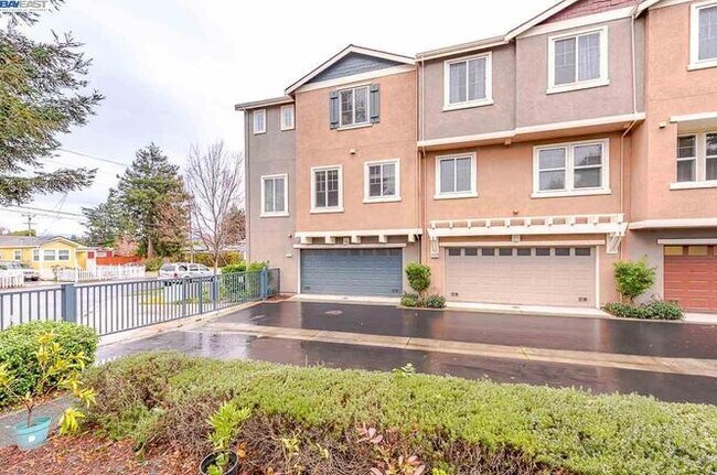 Photo - 37421 Glenbrook Ter