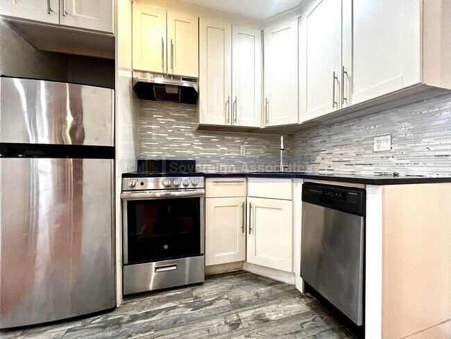 Photo - 4300 Broadway Unidad 1F