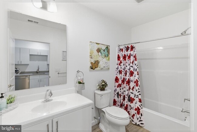 Photo - 915 N Broad St Unit 309