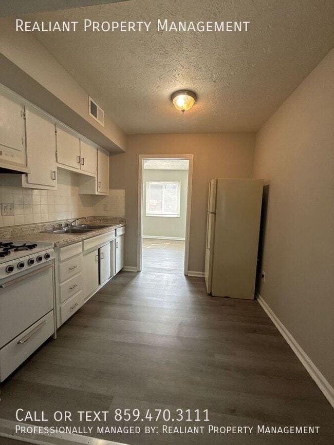 Photo - 208 Lakeshore Dr Unidad 2