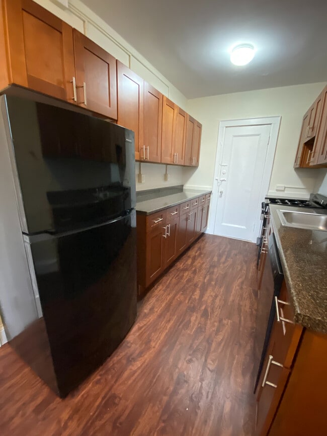 Photo - 2001 Commonwealth Ave Unit 1