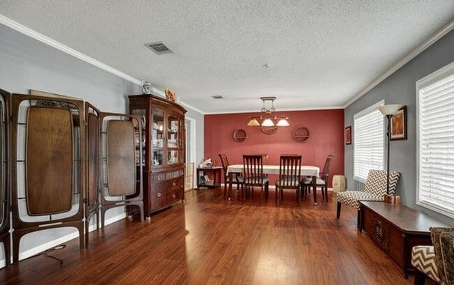 Photo - 1010 Country Oaks Dr