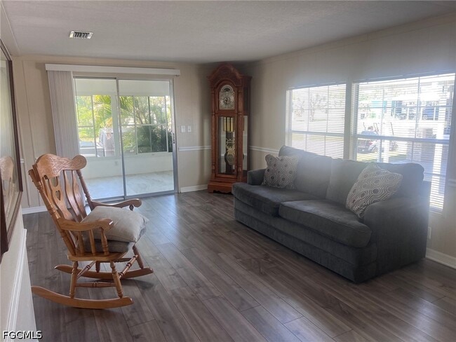 Photo - 947 Strongbox Ln