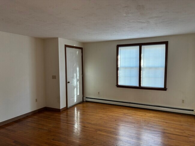 Photo - 145 Locust St Unidad Duplex