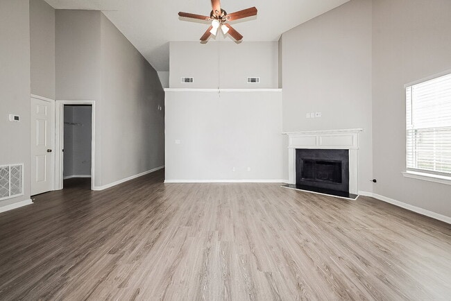 Photo - 3057 Dogwood Ave