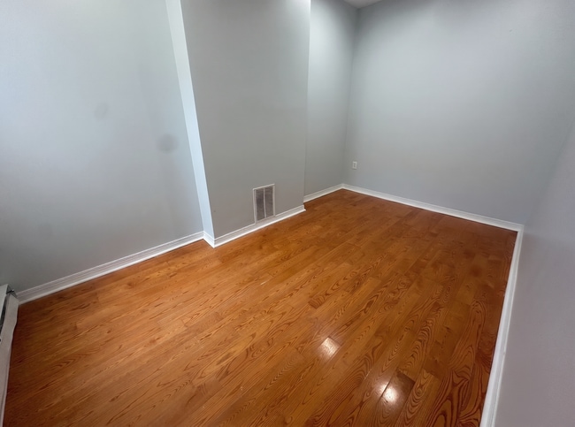 Photo - 1809 Willington St