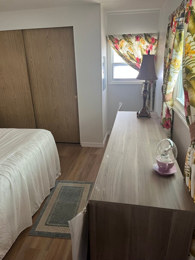 Photo - 4841 92nd St N