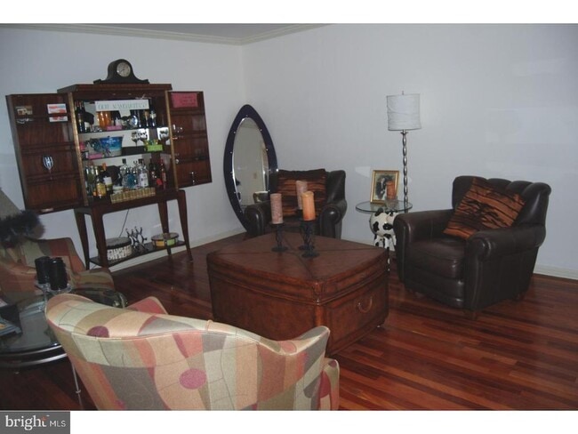 Photo - 5 Fox Chase Ln