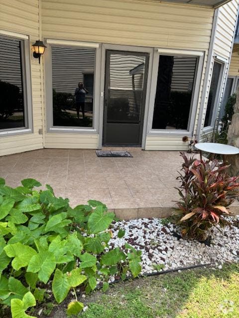 Building Photo - 77 Santa Isabel Blvd Unit F-5 Rental
