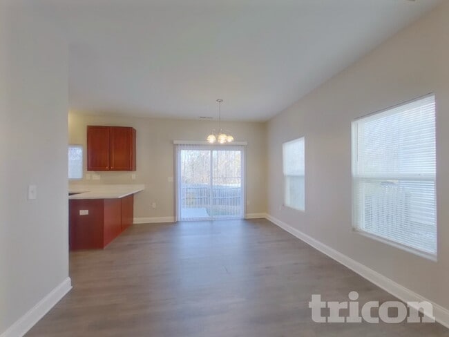 Photo - 4736 Abercromby St