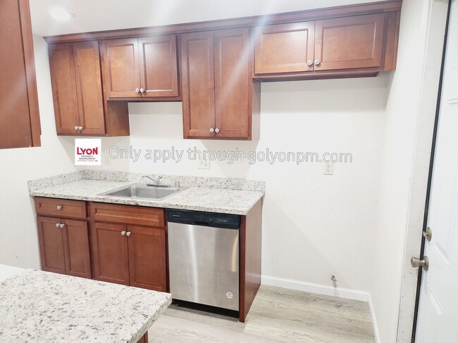 Photo - Renovated Halfplex! - Available Now!!