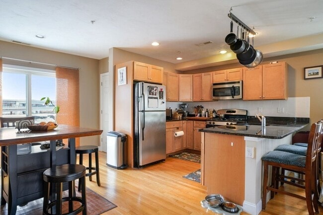 Photo - 32 Parker St