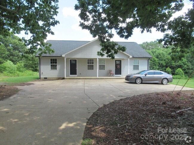 Building Photo - 4584 Maiden Hwy Rental
