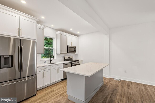 Photo - 118 Turner St