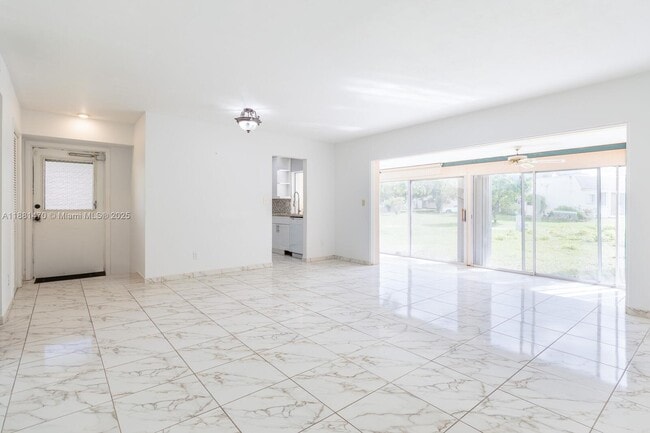 Photo - 16985 SW 113th Ct