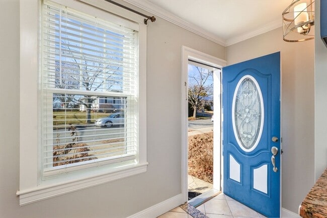 Photo - 325 Park Ave