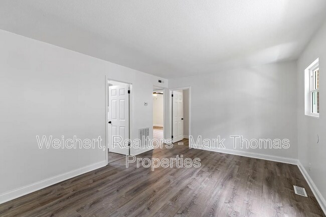 Photo - 1522 N Roxboro St