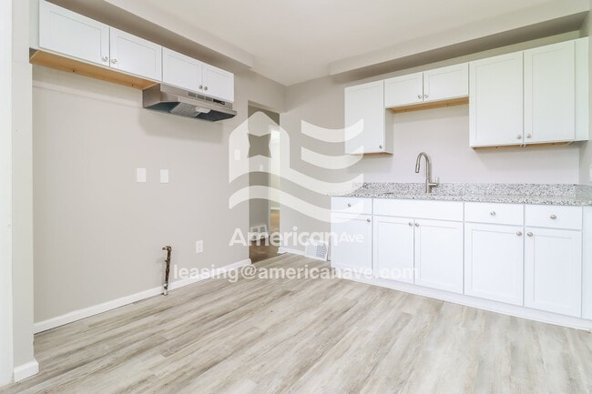 Photo - 8486 Heyden St