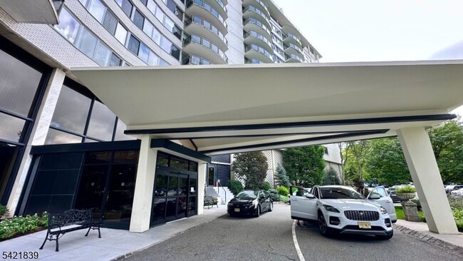 Photo - 1 Claridge Dr Unidad 1000