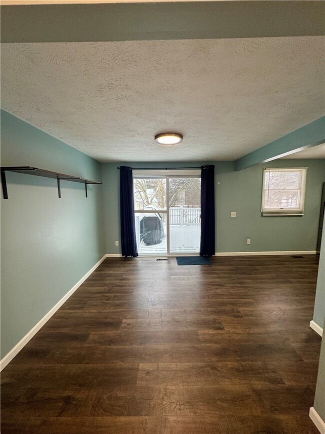 Photo - 5 Bramblewood Ln