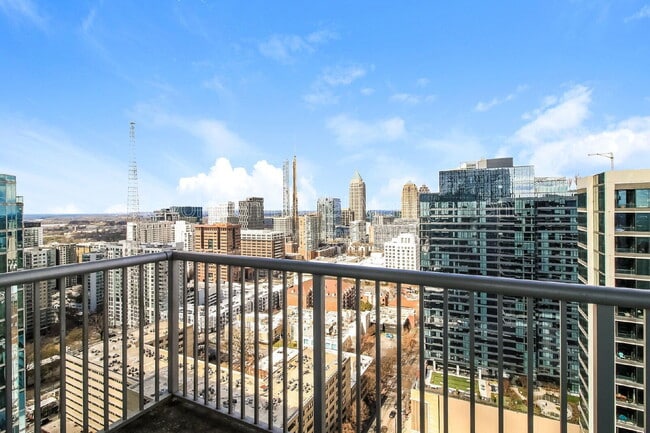 Building Photo - 855 Peachtree St NE Unit 2806