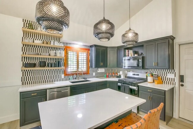 Photo - 700 Wasatch Blvd