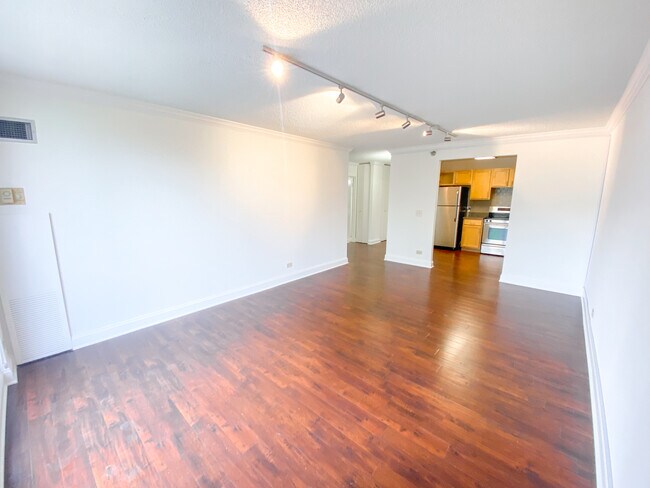 Photo - 1250 N La Salle Dr Unit 412