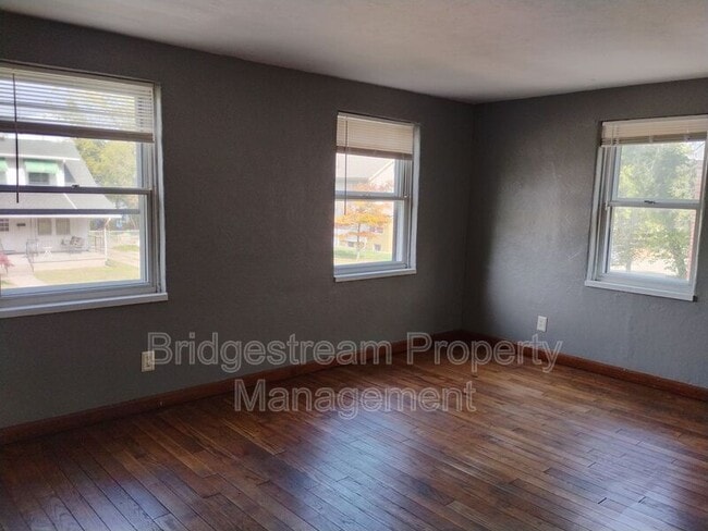 Photo - 108 Bellaire Ave