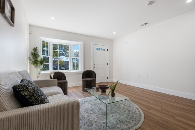 Photo - 94 Irvine Turner Blvd