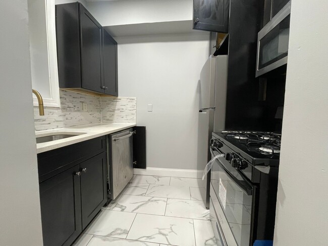 Unit 2J - 121 Wade St Apartments