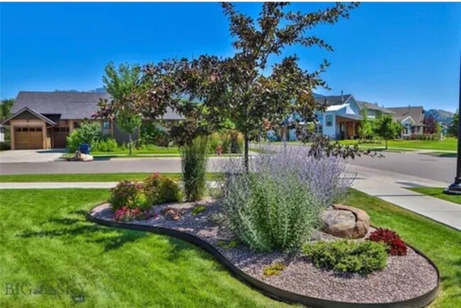 Photo - 1596 Maiden Spirit St