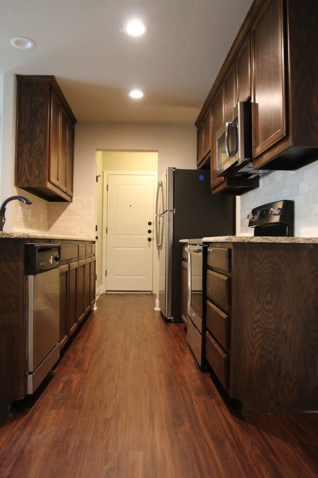 3216-3218 Cherry Lane